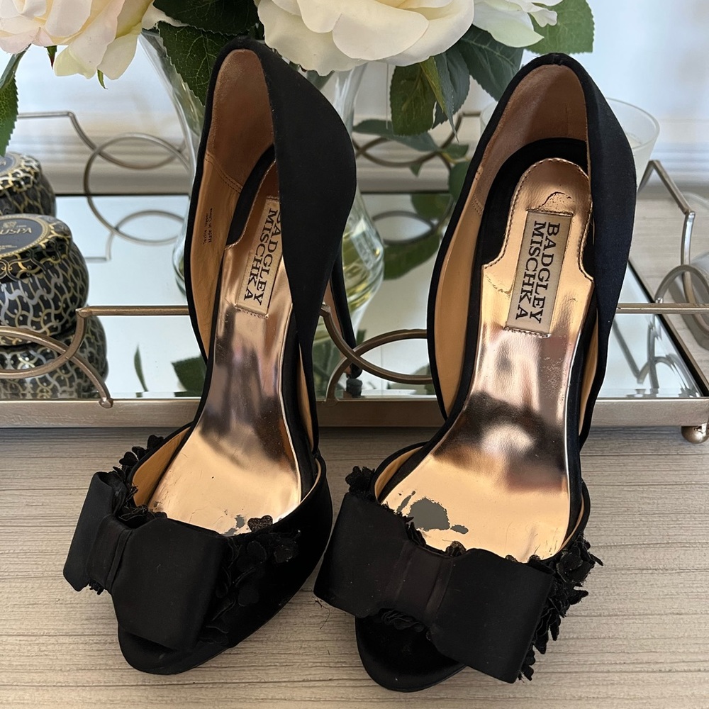 Badgley Mischka platform open toe shoes